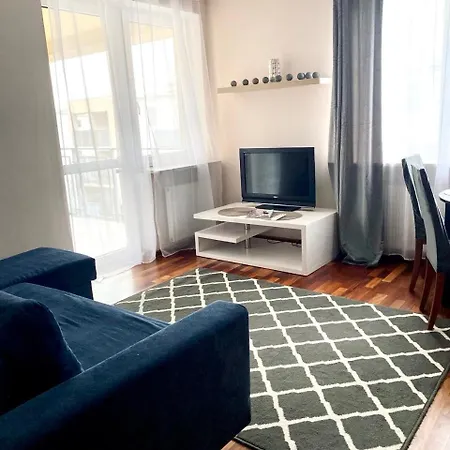 Three-room On Skarbka Z Gor * ורשה