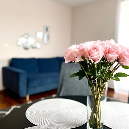 Three-room On Skarbka Z Gor ורשה